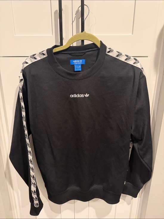 adidas Tops - Addidas Crewneck
